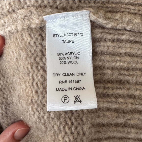 ASTR • Dashwood Collar Sweater in Taupe - Picture 10 of 11